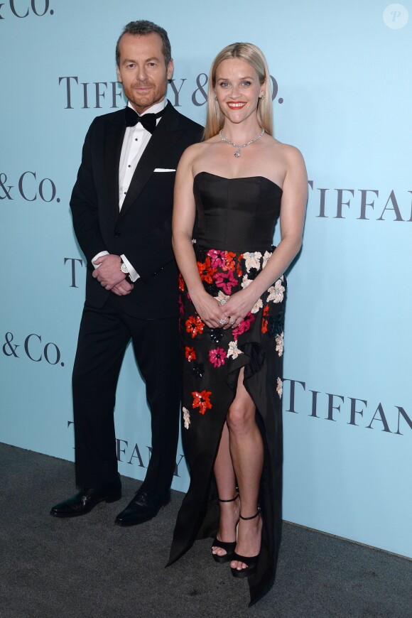 Frederic Cumenal et Reese Witherspoon assistent au gala de présentation du "Tiffany & Co. Blue Book 2016" au Cunard Building. New York, le 15 avril 2016.