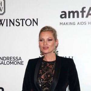 Kate Moss assiste au gala "Inspiration" de l'amfAR à São Paulo. Le 15 avril 2016.