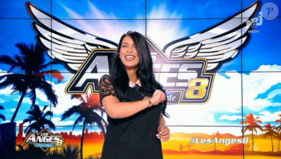 Ayem Nour, enceinte, lors de la première de son émission le "Mad Mag" sur NRJ12. Le 22 février 2015.