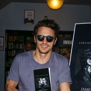 James Franco présente son dernier livre "Straight James" à Los Angeles le 6 Mars 2016. © CPA/BESTIMAGE