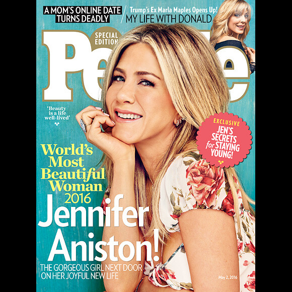 Jennifer Aniston en couverture de la nouvelle édition du magazine "People", qui l'a élue "plus belle femme du monde" pour son édition 2016.