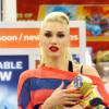 Gwen Stefani faisant du shopping avec ses enfants Kingston, Zuma et Apollo chez Toys R Us à Los Angeles le 16 avril 2016