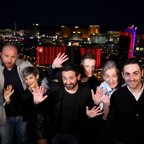Exclusif - Jour 2 - Cyril Hanouna, Camille Combal et leurs cinq chroniqueurs jouent au ping pong et se préparent sur le toit de leur hôtel Palms Casino Resort Flamingo à Las Vegas le 2 avril 2016. Moktar Guetari s'est déguisé en indien, Cyril Hanouna en Elvis Presley, Jean-Michel Maire en Oncle Sam, Camille Combal en Marilyn Monroe, Isabelle Morini-Bosc en machine à sous, Matthieu Delormeau en boxeur et Gilles Verdez en catcheur. Cyril Hanouna et son futur époux Camille Combal sont partis à Las Vegas le jeudi 31 mars 2016 pour célébrer leur mariage le samedi 2 avril 2016. Jean-Michel Maire, Isabelle Morini-Bosc, Matthieu Delormeau, Moktar Guetari et Gilles Verdez étaient les cinq chroniqueurs qui les accompagnaient ainsi que des invités de l'émission "Touche pas à mon poste !" choisis dans le public.