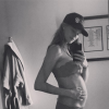 Behati Prinsloo enceinte a publié une photo de son petit ventre rond sur sa page Instagram, le 20 avril 2016.