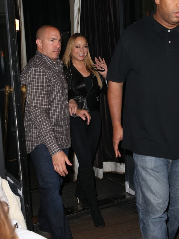 Mariah Carey sort du restaurant l'Avenue à Paris, le 20 avril 2016. © Cyril Moreau/Bestimage