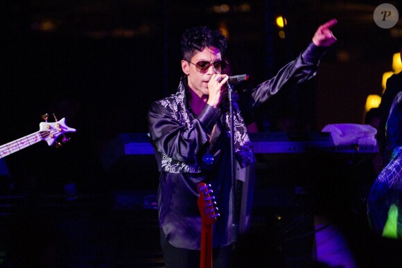 Le chanteur Prince en concert au Palais Club à Cannes. Le 26 juillet 2010