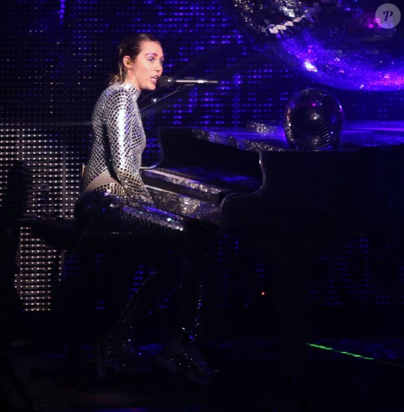 Concert de Miley Cyrus à Vancouver le 14 décembre 2015.