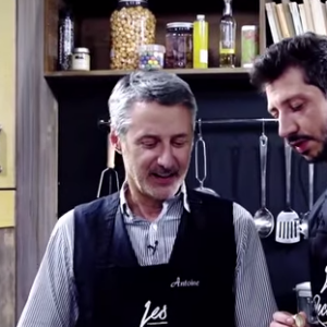 Antoine de Caunes ivre dans "Les recettes pompettes". Avril 2016.