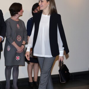 La reine Letizia d'Espagne assiste à une réunion du CERMI à Madrid le 28 avril 2016