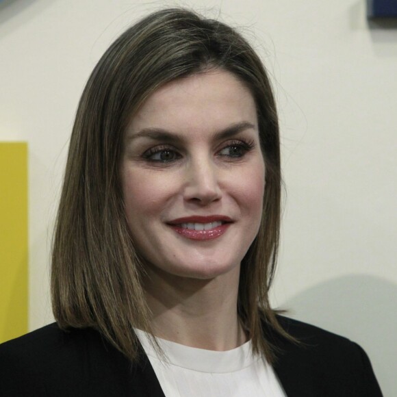 La reine Letizia d'Espagne assiste à une réunion du CERMI à Madrid le 28 avril 2016