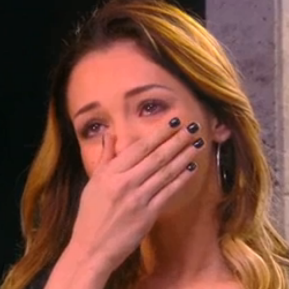 Nabilla, émue aux larmes, dans Touche pas à mon poste sur D8, le jeudi 28 avril 2016.