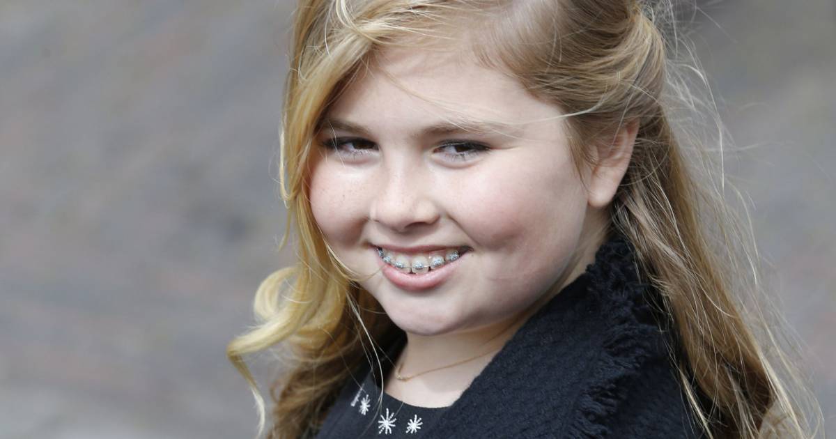 Amalia Des Pays Bas Etudes La princesse Catharina-Amalia des Pays-Bas lors de la Fête du Roi le 27