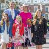 Le roi Willem-Alexander, la reine Maxima des Pays-Bas et leurs filles, la princesse Amalia, la princesse Ariane et la princesse Alexia - La famille royale des Pays-Bas lors du Kingsday à Zwolle. Le 27 avril 2016 27/04/2016 - Zwolle