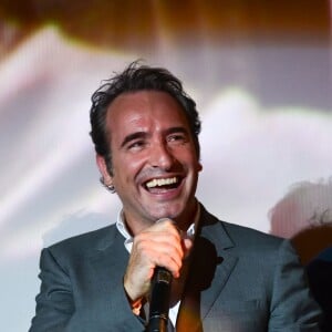 Jean Dujardin - Avant première du film "Un + Une" de Claude Lelouch à l'UGC Normandie à Paris le 23 novembre 2015.