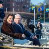 La reine Silvia et le roi Carl Gustav de Suède - Le roi Carl Gustav de Suède se rend à l'opéra pour recevoir les membres de l'académie artistique et humaniste à Stockholm le 29 avril 2016.