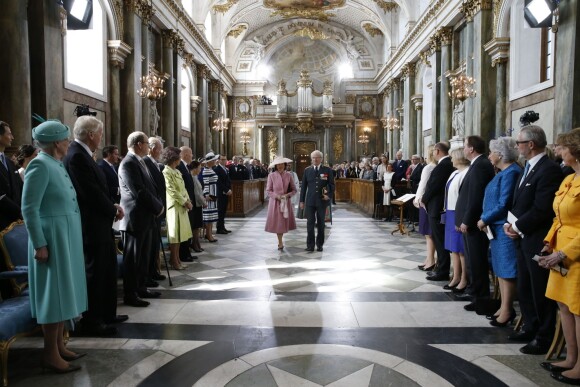 Le roi Carl Gustav et la reine Silvia de Suède - Personnalités au Te Deum en l'honneur du 70ème anniversaire du roi Carl Gustav de Suède au palais royal à Stockholm. Le 30 avril 2016
