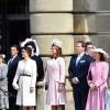 La princesse Sofia (Hellqvist), la princesse Madeleine et son mari Chris O'Neill, la reine Silvia, le prince Daniel, la princesse Victoria et la princesse Estelle de Suède - Cérémonie des forces armées suédoises pour le 70ème anniversaire du roi Carl Gustav de Suède dans la cour du palais royal à Stockholm. Le 30 avril 2016