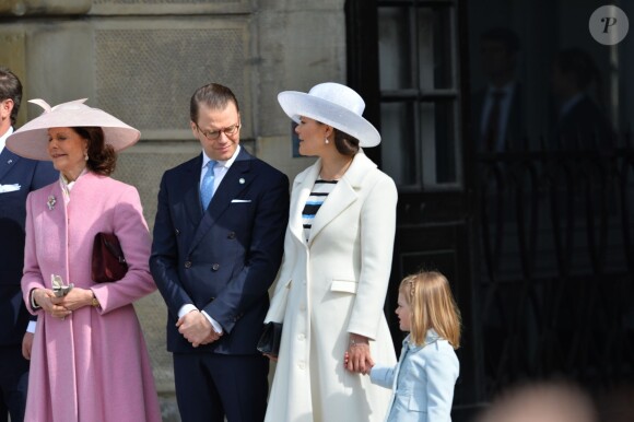 La reine Silvia, le prince Daniel, la princesse Victoria et la princesse Estelle de Suède - Cérémonie des forces armées suédoises pour le 70ème anniversaire du roi Carl Gustav de Suède dans la cour du palais royal à Stockholm. Le 30 avril 2016
