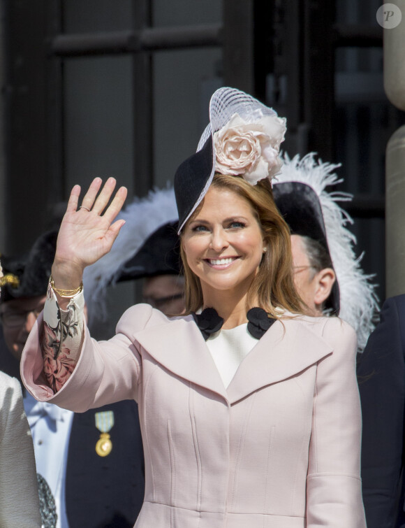 La princesse Madeleine de Suède - Cérémonie des forces armées suédoises pour le 70ème anniversaire du roi Carl Gustav de Suède dans la cour du palais royal à Stockholm. Le 30 avril 2016