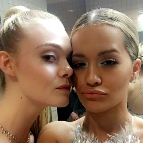 Elle Fanning et Rita Ora au Met Gala le 2 mai 2016