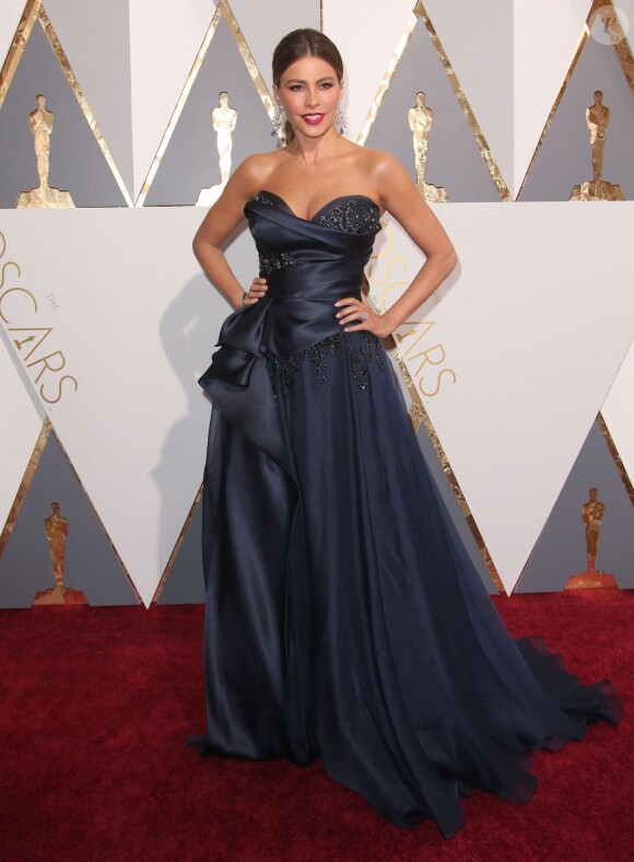 Sofia Vergara - Arrivées à la 88ème cérémonie des Oscars à Los Angeles le 28 février 2016.