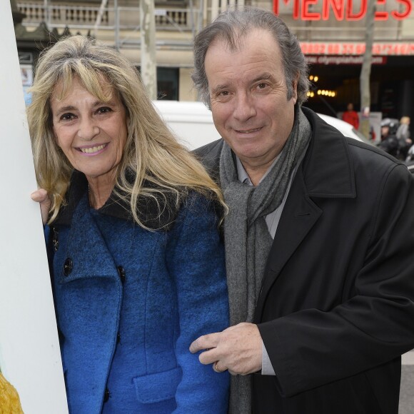 Le comédien Daniel Russo et sa femme Lucie à l'inauguration de la place Henri Salvador au 43, boulevard des Capucines à Paris le 3 mai 2016