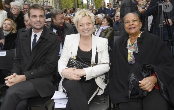 Bruno Julliard, Catherine Salvador et Christiane Taubira à l'inauguration de la place Henri Salvador au 43, boulevard des Capucines à Paris le 3 mai 2016