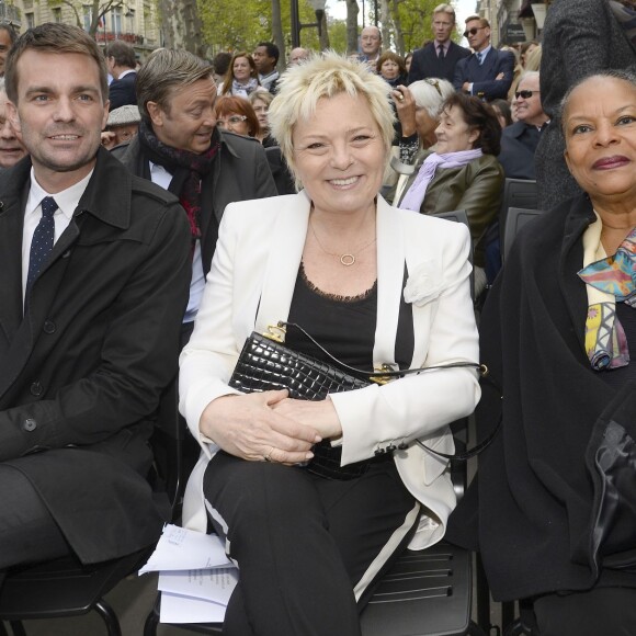 Bruno Julliard, Catherine Salvador et Christiane Taubira à l'inauguration de la place Henri Salvador au 43, boulevard des Capucines à Paris le 3 mai 2016