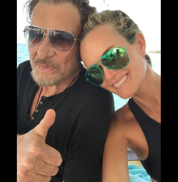Johnny Hallyday et sa femme Laeticia en mode selfie sur Tetiaora, le 4 mai 2016. Instagram
