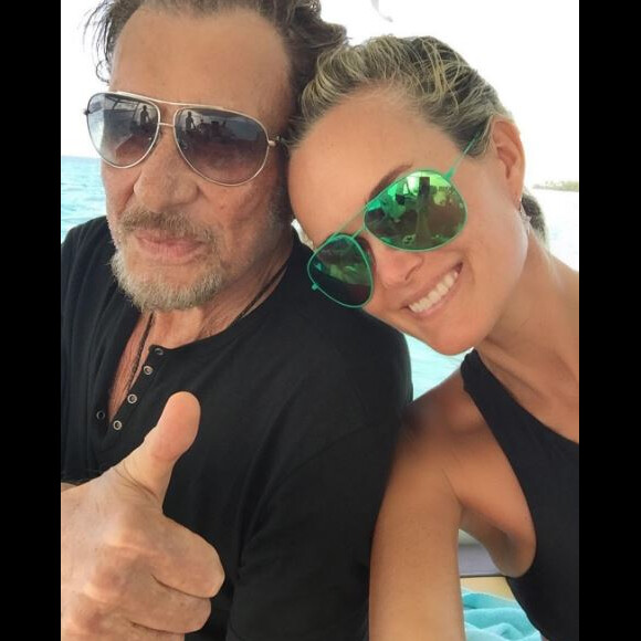 Johnny Hallyday et sa femme Laeticia en mode selfie sur Tetiaora, le 4 mai 2016. Instagram