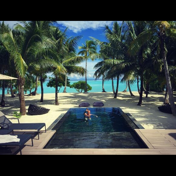 Johnny Hallyday s'éclate à Tahiti, mai 2016. Instagram