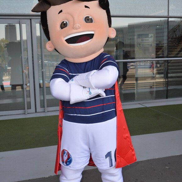 Super Victor - Journée Evasion 2016 "Bleu Blanc Rouge" au Stade de France, Saint-Denis, en présence de Super Victor, la mascotte officielle de l'euro 2016 - Le 4 mai 2016 © Veeren / Bestimage