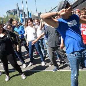 Nathalie Péchalat et Marion Rousse - Journée Evasion 2016 "Bleu Blanc Rouge" au Stade de France, Saint-Denis, en présence de Super Victor, la mascotte officielle de l'euro 2016 - Le 4 mai 2016 © Veeren / Bestimage 04/05/2016 - Saint-Denis