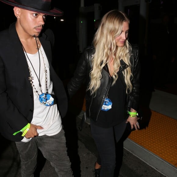 Ashlee Simpson et son mari Evan Ross arrivent au concert de Rihanna à Los Angeles, le 4 mai 2016