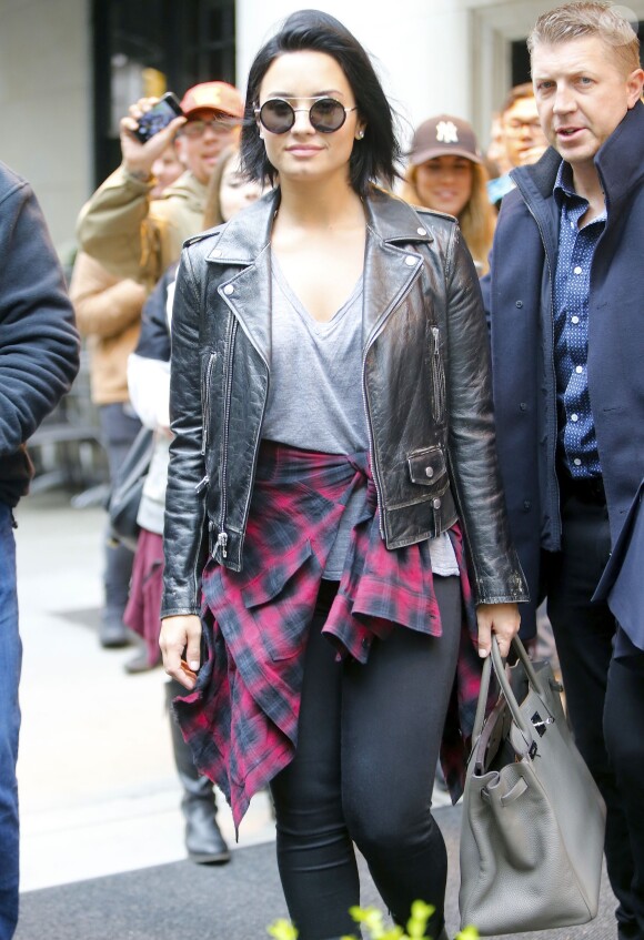 Demi Lovato à la sortie de son hôtel à New York, le 3 mai 2016.