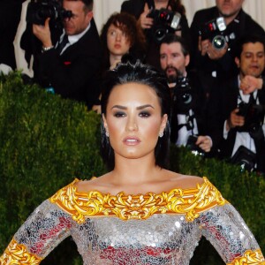 Demi Lovato - Soirée Costume Institute Benefit Gala 2016 (Met Ball) sur le thème de "Manus x Machina" au Metropolitan Museum of Art à New York, le 2 mai 2016. © Charles Guerin/Bestimage