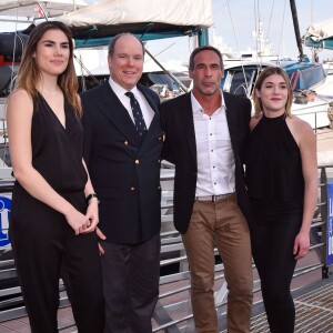 Le prince Albert II de Monaco, Mike Horn, l'aventurier, et ses filles ont assisté à la présentation de sa nouvelle expédition : "Pole2Pole", à bord de son voilier Pangaea, amarré au Yacht Club de Monaco le 6 mai 2016. ©Bruno Bebert/Bestimage