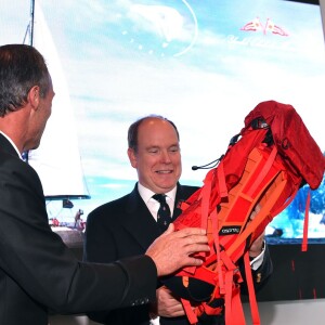 Mike Horn présente sa nouvelle expédition en présence du prince Albert II de Monaco au Yacht Club de Monaco le 6 mai 2016. ©Bruno Bebert/Bestimage