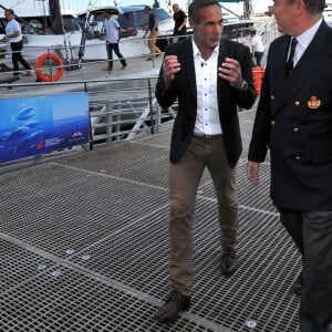 Le prince Albert II de Monaco et Mike Horn ont assisté à la présentation de sa nouvelle expédition : "Pole2Pole", à bord de son voilier Pangaea, amarré au Yacht Club de Monaco le 6 mai 2016. ©Bruno Bebert/Bestimage