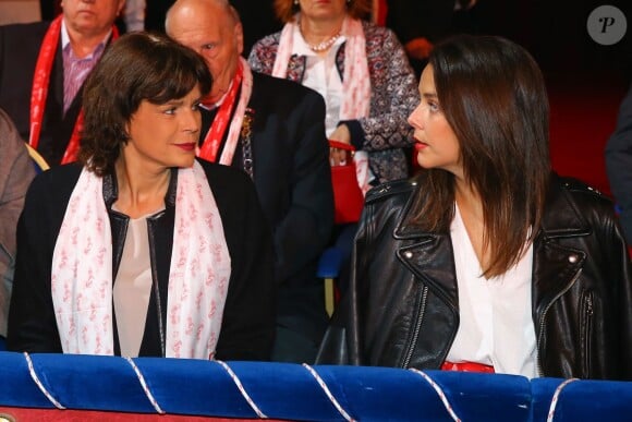 La princesse Stéphanie de Monaco et sa fille Pauline Ducruet à la cérémonie de remise de prix de la 5ème édition du festival "New Generation" à Monaco, le 31 janvier 2016