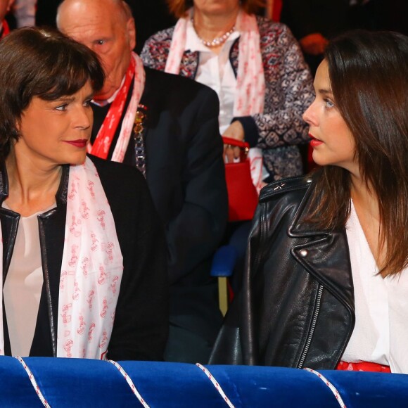 La princesse Stéphanie de Monaco et sa fille Pauline Ducruet à la cérémonie de remise de prix de la 5ème édition du festival "New Generation" à Monaco, le 31 janvier 2016