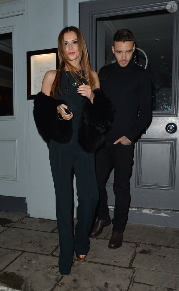 Cheryl Cole et Liam Payne main dans la main lors de leur sortie au restaurant Salmontini à Londres, le 9 mars 2016