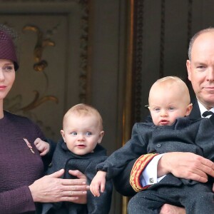 La princesse Charlene de Monaco avec la princesse Gabriella et le prince Albert II de Monaco avec son fils le prince héréditaire Jacques lors de leur première Fête Nationale monégasque, le 19 novembre 2015. © Dominique Jacovides/Bruno Bébert/ Bestimage