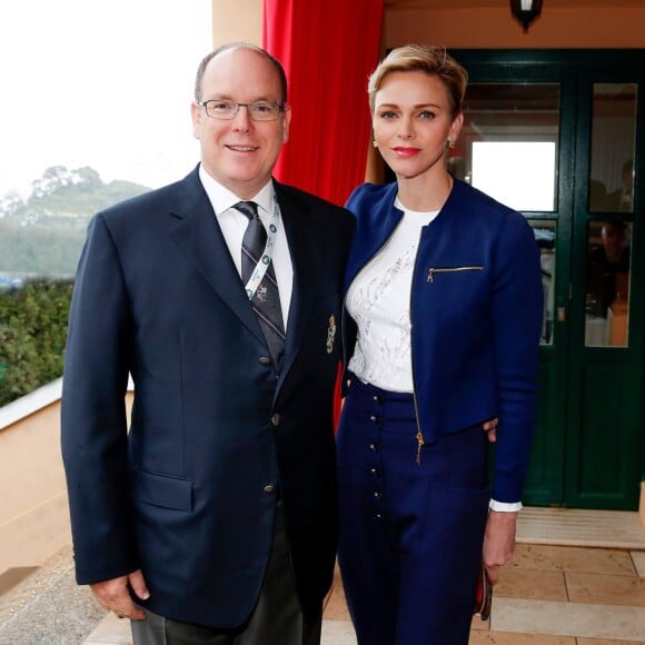 Le prince Albert II de Monaco et la princesse Charlene de Monaco lors de la finale du Monte-Carlo Rolex Masters 2016 au Monte-Carlo Country-Club à Roquebrune-Cap-Martin, le 17 avril 2016. © Olivier Huitel/pool restreint Monaco/Bestimage