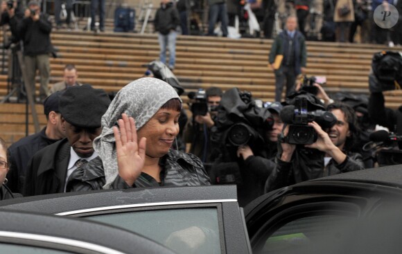 Nafissatou Diallo quitte le tribunal du Bronx à New York, le 10 décembre 2012.
