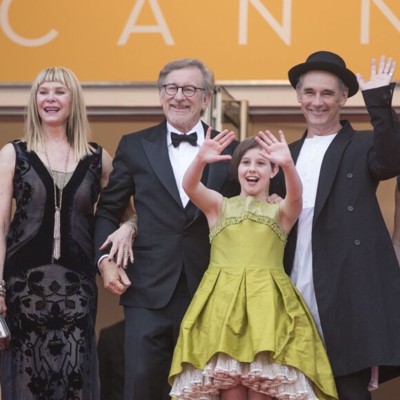 Penelope Wilton, Kate Capshaw, son mari Steven Spielberg, Ruby Barnhill, Mark Rylance, sa femme Claire van Kampen, Lucy Dahl - Montée des marches du film "The BFG" ("Le BGG Le Bon Gros Géant") lors du 69ème Festival International du Film de Cannes. Le 14 mai 2016. © Borde-Jacovides-Moreau/Bestimage