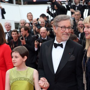 Steven Spielberg et sa femme Kate Capshaw, Ruby Barnhill - Montée des marches du film "The BFG" ("Le BGG Le Bon Gros Géant") lors du 69ème Festival International du Film de Cannes. Le 14 mai 2016. © Borde-Jacovides-Moreau/Bestimage