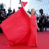 Petra Nemcova en Georges Chakra - Montée des marches du film "Mal de pierres" lors du 69e Festival International du Film de Cannes. Le 15 mai 2016. © Borde-Jacovides-Moreau/Bestimage