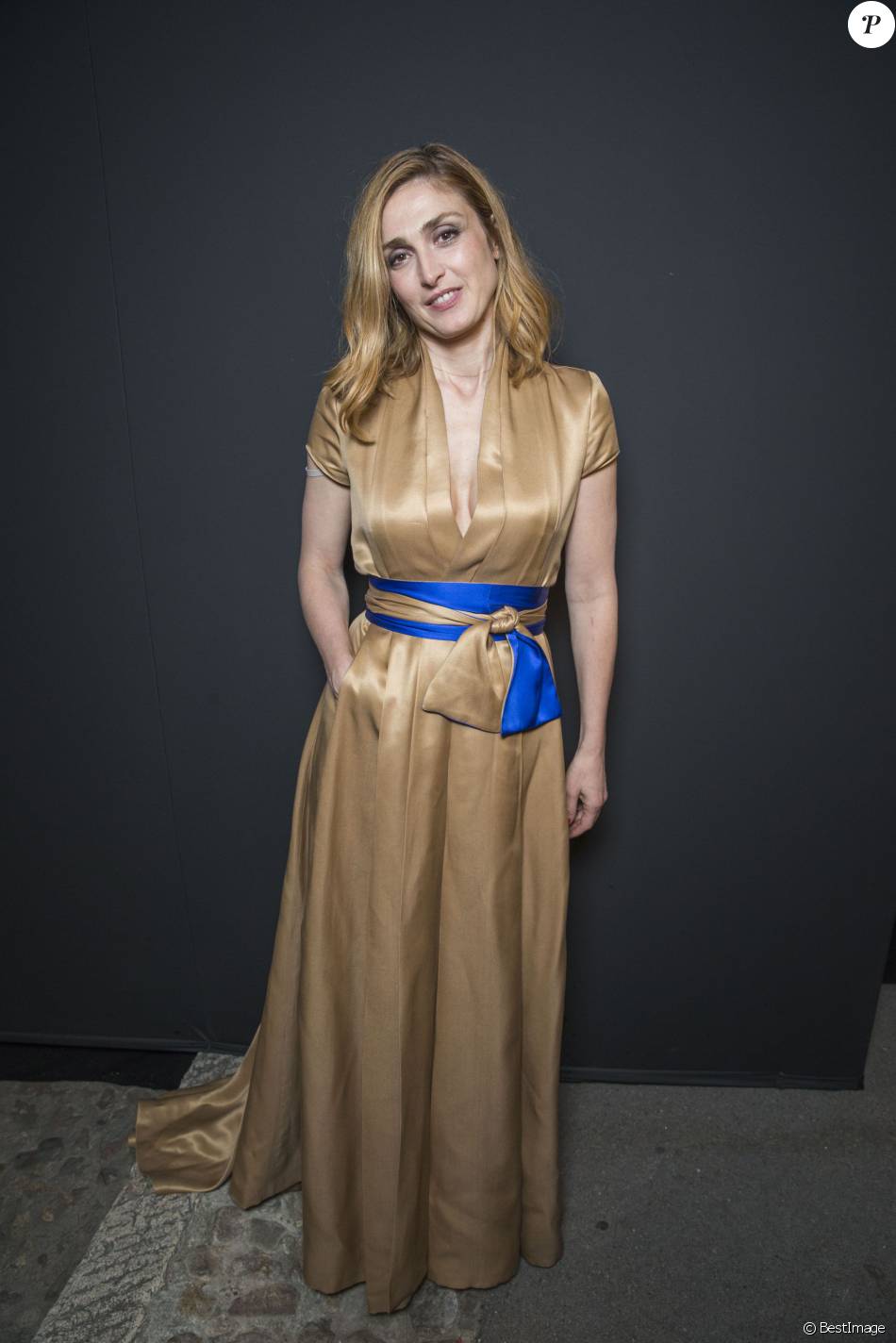 Julie Gayet - Dîner Kering pour Women in Motion lors du 69e Festival