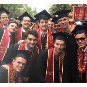 Patrick Schwarznegger a reçu son diplôme de l'université de Californie du Sud. Photo publiée sur Twitter, le 13 mai 2016